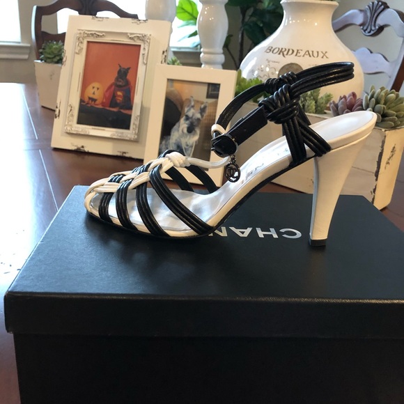 Chanel NBW Black and White Sandal - Picture 8 of 8